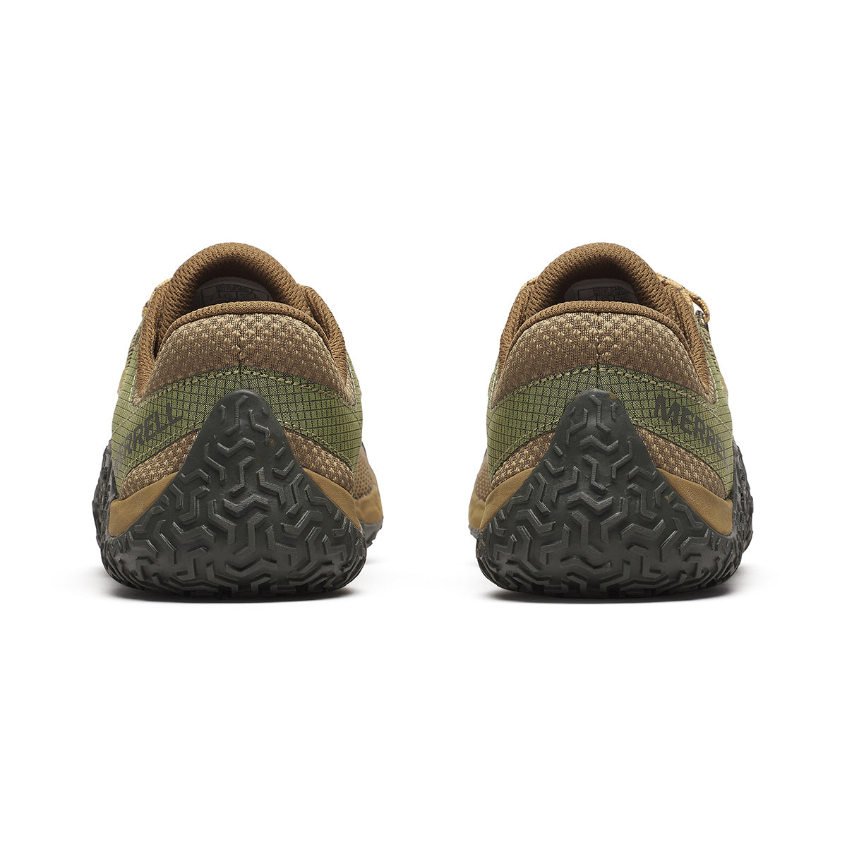 #カラー_CAIRN ケルン