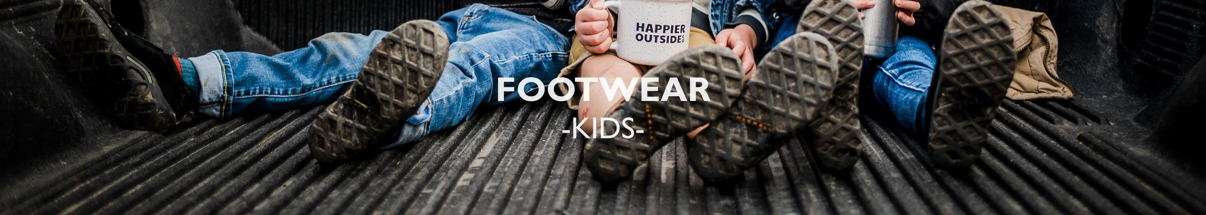 KIDS- FOOTWEAR <span>［フットウェア］</span>