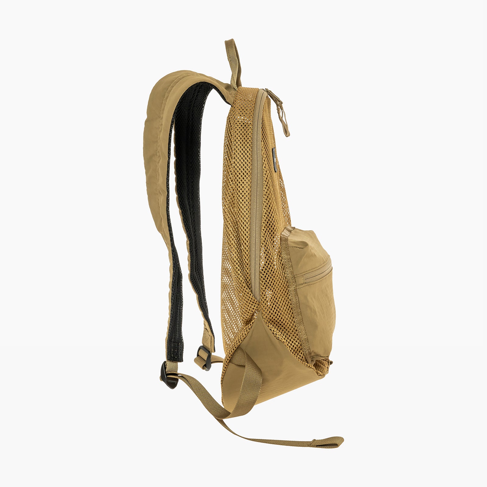 メッシュ素材 ベージュリュック BRANSHES（ブランシェス）の「メッシュポケットリュック（バックパック