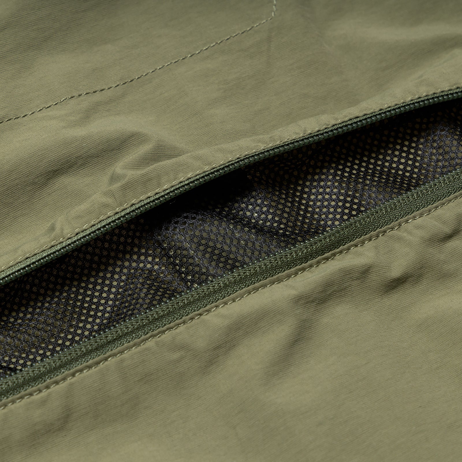 #カラー_ KHAKI カーキ