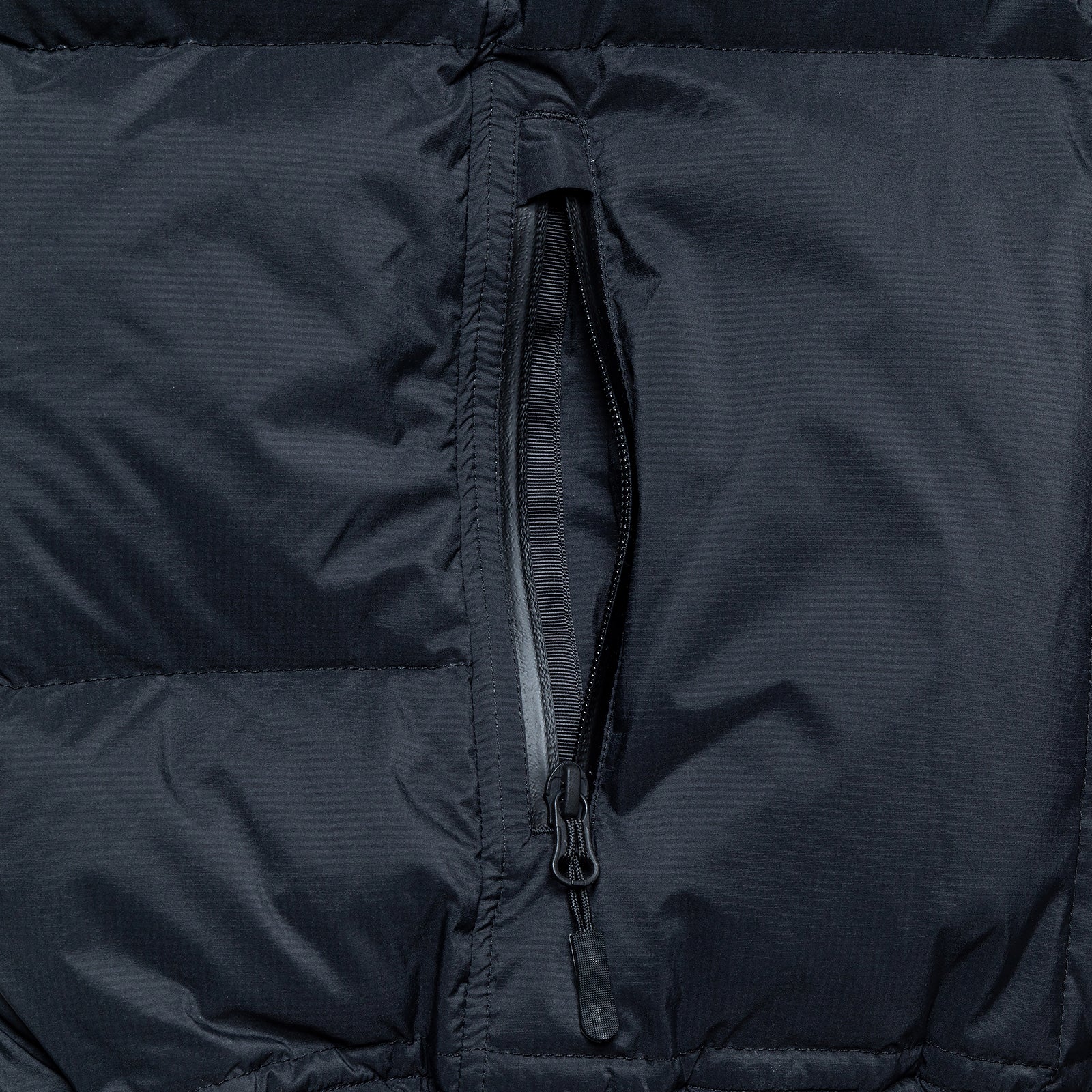 LIGHT WEIGHT DOWN HOODIEライト ウエイト ダウン フーディ―［ユニ