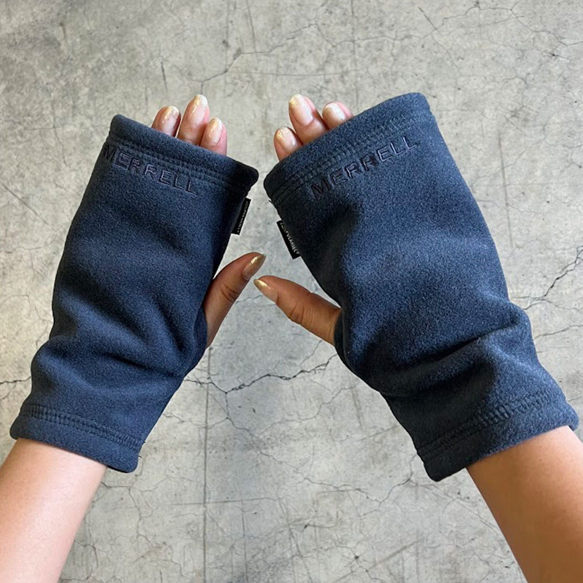 #カラー_CHACOAL チャコール