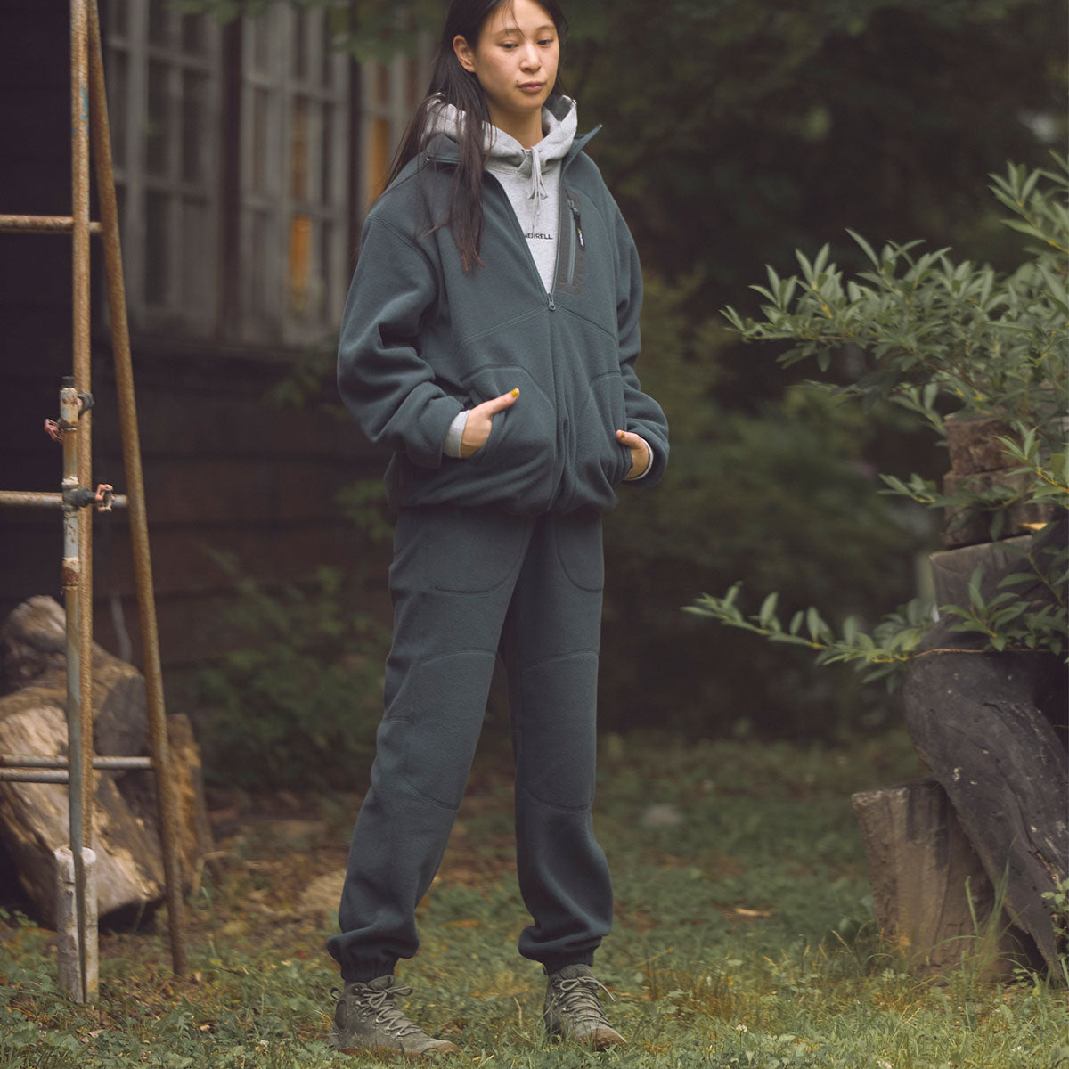 #カラー_CHACOAL チャコール