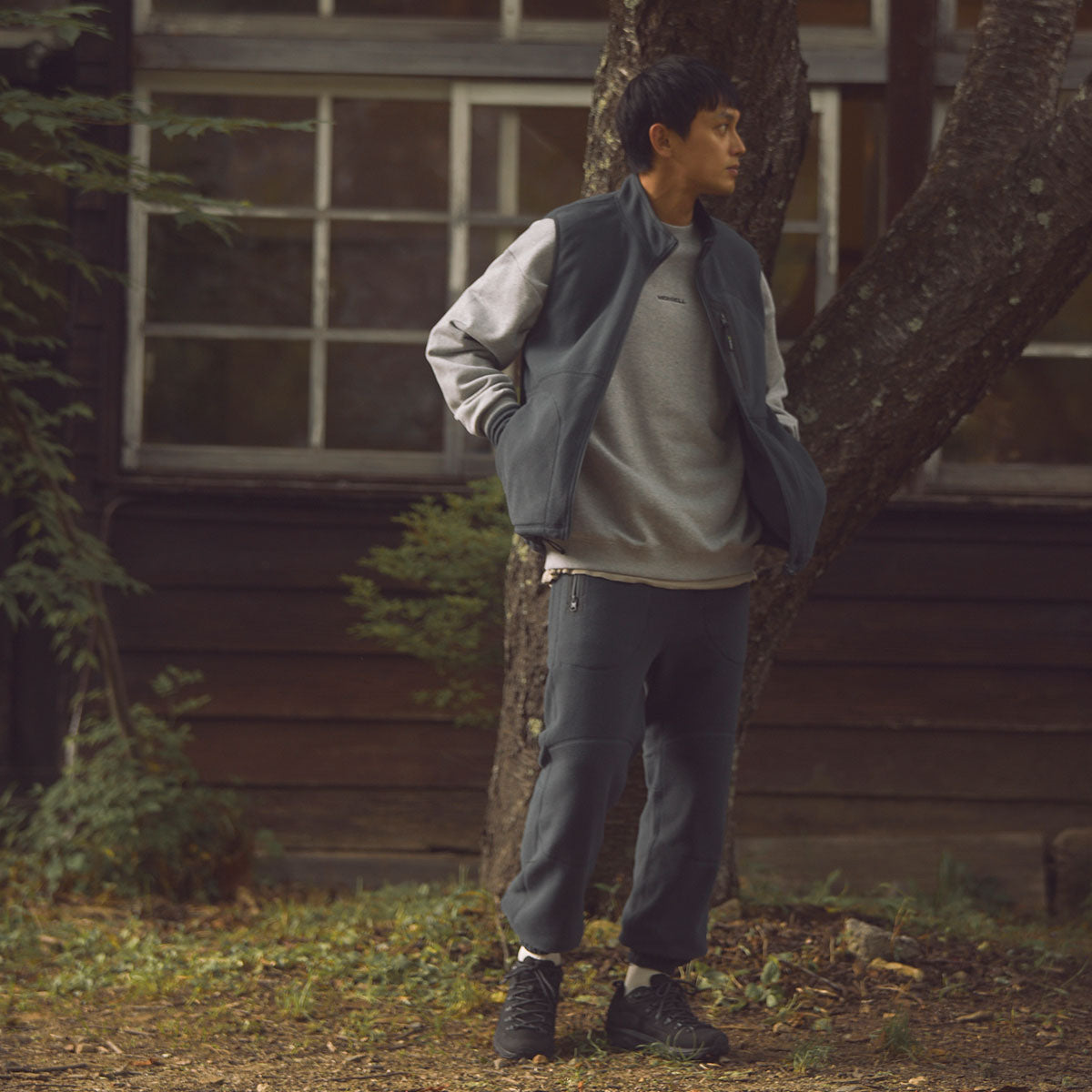 #カラー_CHACOAL チャコール